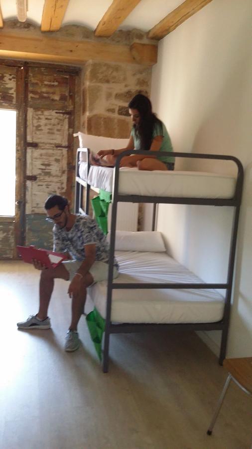 Albergue Valderrobres Auto Check-In Экстерьер фото