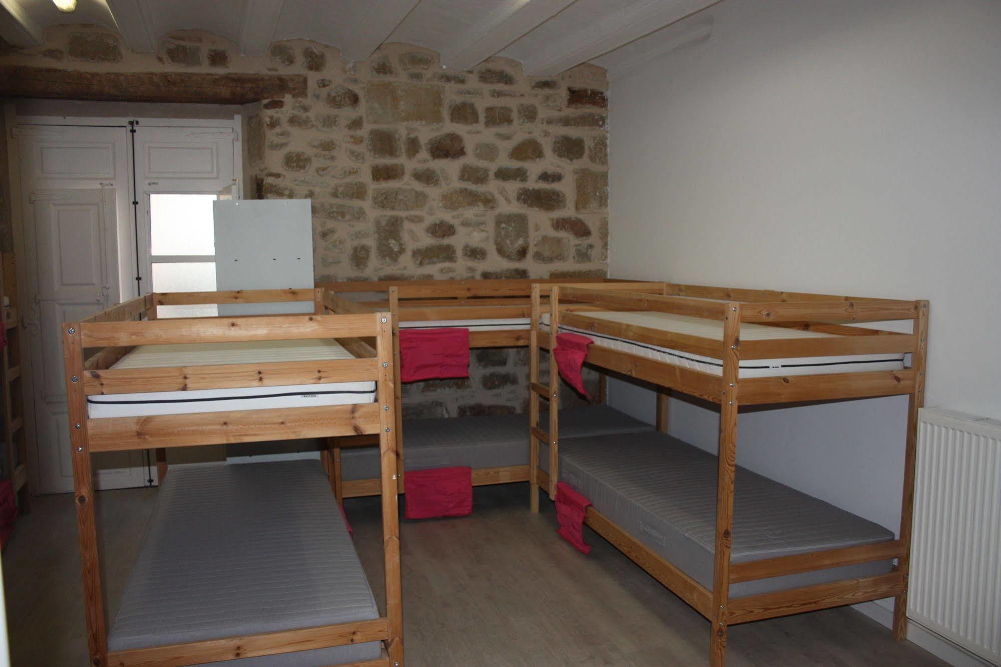 Albergue Valderrobres Auto Check-In Экстерьер фото