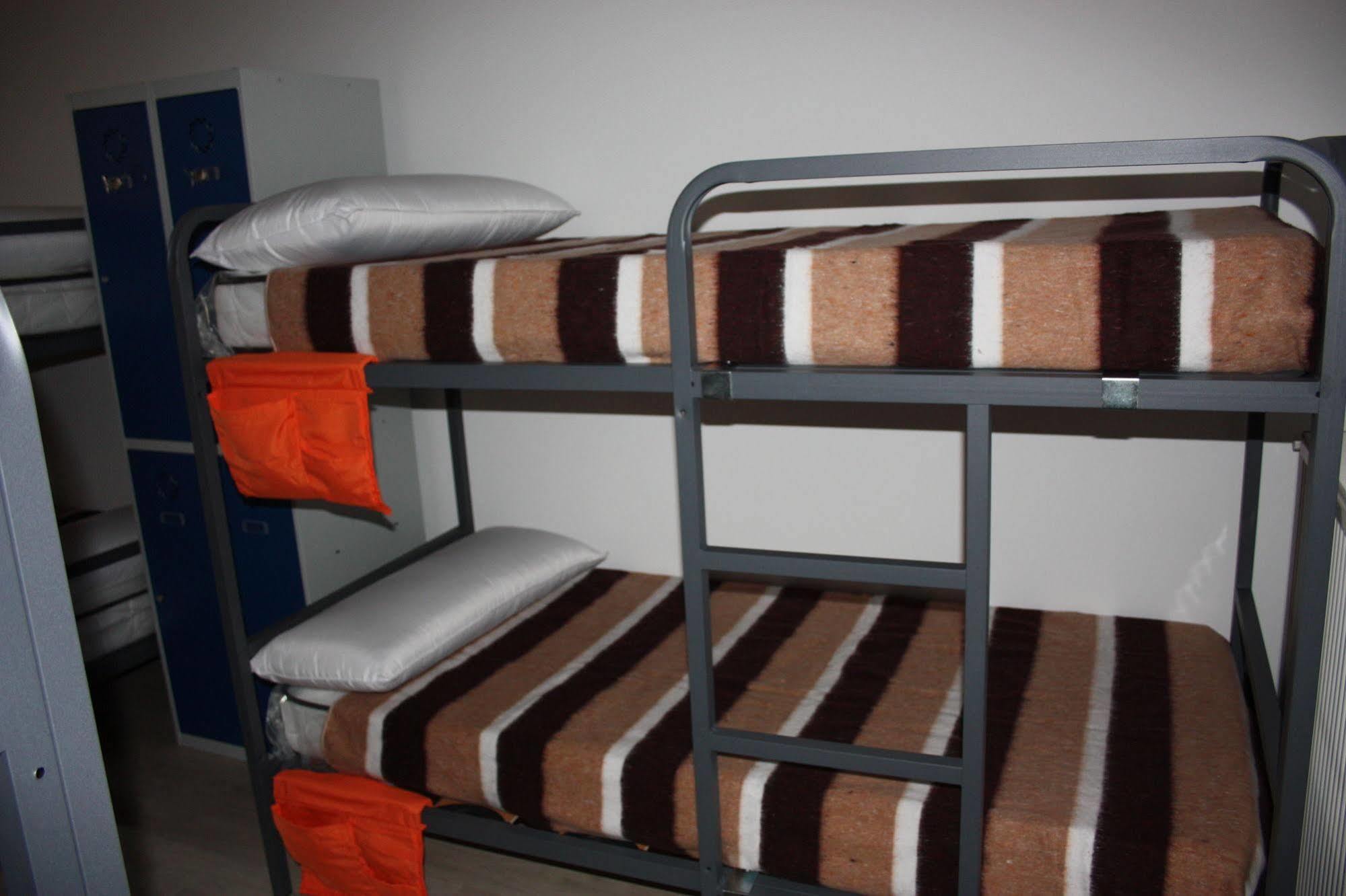 Albergue Valderrobres Auto Check-In Экстерьер фото