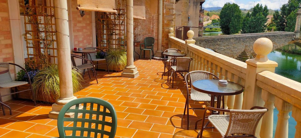 Albergue Valderrobres Auto Check-In Экстерьер фото