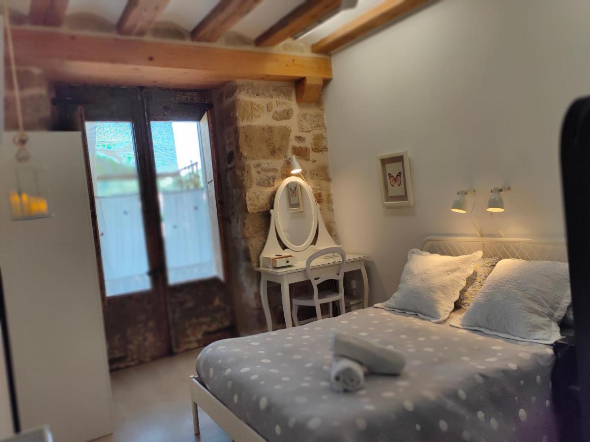 Albergue Valderrobres Auto Check-In Экстерьер фото